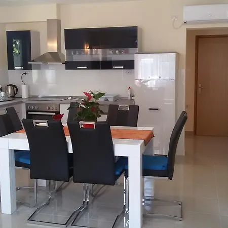 Anita Apartment